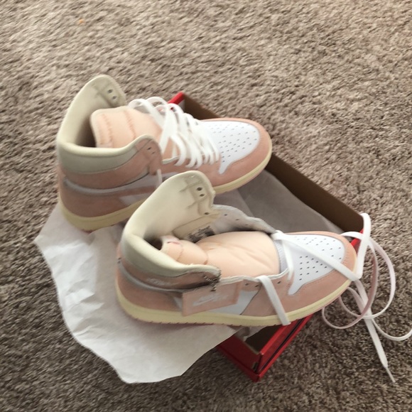 Air Jordans Unisex Sneakers - Picture 6 of 8